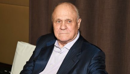 Владимир Меньшов срочно госпитализирован