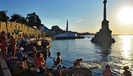 Киев в бешенстве: европейцы едут в Крым