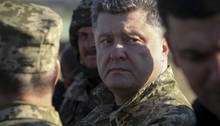 Порошенко извинился за невыполненное обещание победоносной войны в Донбассе
