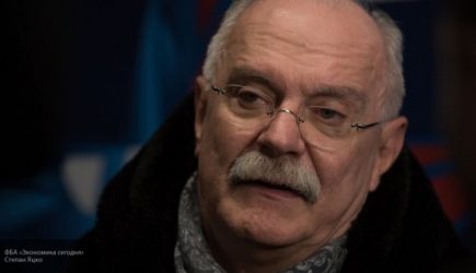 Никита Михалков и звезды Голливуда оказались &laquo;заживо похороненными&raquo; на портале &laquo;Кинопоиск&raquo;