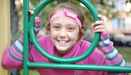 16-летняя звезда «Папиных дочек» ошарашила откровенным фото в бикини