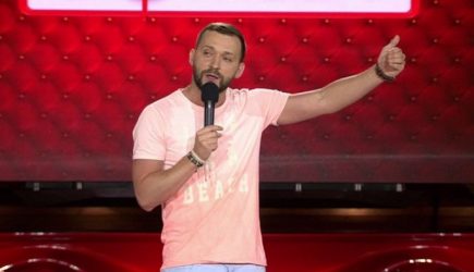 Известный юморист рассказал о жутком прошлом и раке