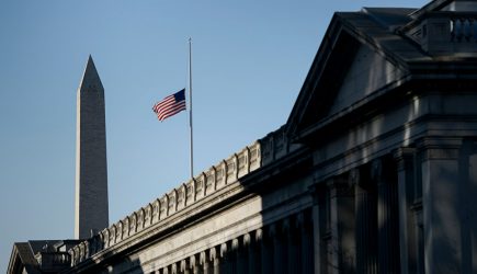 Новые санкции США направлены против российских сделок на поставку оружия