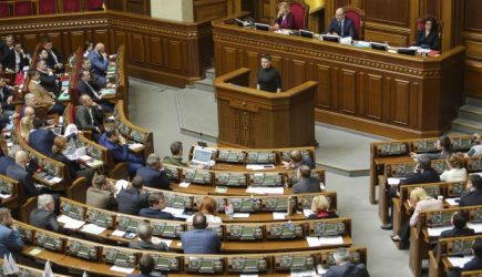 Украинцев решили жестоко пороть за любовь к России