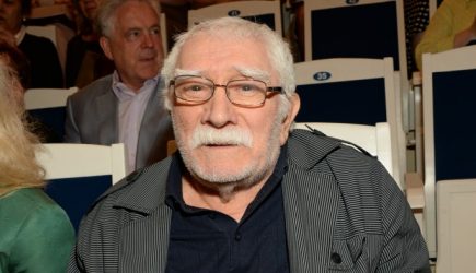 Джигарханяна срочно увезли в больницу прямо из театра