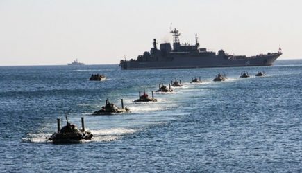 Аксенов: Россия заблокирует проход кораблей НАТО в Азовском море