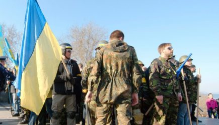 На украинскую журналистку напали во время акции протеста