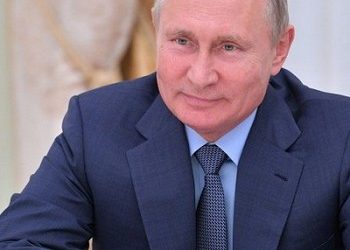 Путин не растерялся, оставшись без своего кресла на встрече