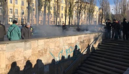 &laquo;Мне сказали возвращаться на родину&raquo;: канадского журналиста избили на митинге в Киеве