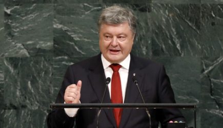 Потерявший берега Порошенко объявил себя «фюрером»