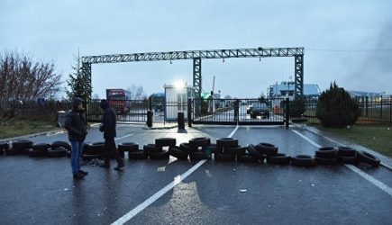 На&nbsp;границе Украины и&nbsp;Польши начались столкновения дальнобойщиков и&nbsp;протестующих