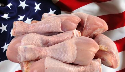 Казахстан потребовал у России пропустить американское мясо