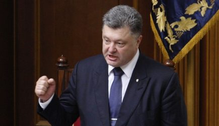 Порошенко распсиховался на людях после унижения от Путина