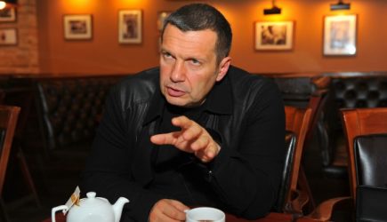 Соловьев сцепился с Невзоровым из-за лощеного Дудя