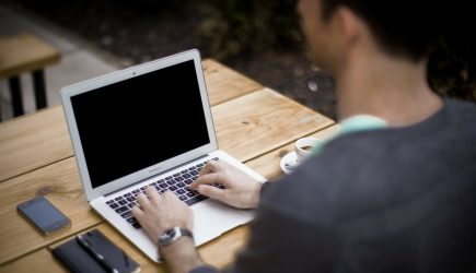 Стало известно, каким способом предпочитают искать работу россияне