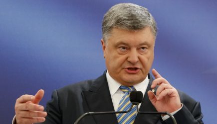 Кремль врезал фантазеру Порошенко