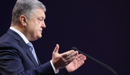 &laquo;Порошенко хоть и бредит, но отчасти прав&raquo;: в Госдуме предложили ответить &laquo;здравым&raquo; решением по Крыму