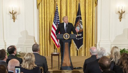 &laquo;Отдал победу России&raquo;: в партии Трампа осудили вывод войск из Сирии