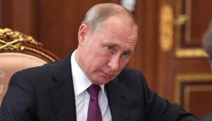 Путин утер нос миллиардерам в поединке