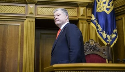 СМИ: Бегущего с Украины Порошенко подставил старший сын