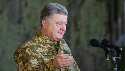 Порошенко просит Запад начать войну с Россией