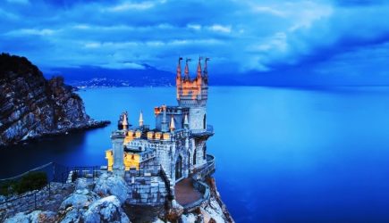 Адмирал США заявил о способности НАТО победить в Крыму и Калининграде