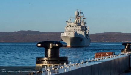 «Россия не потерпит присутствия чужих кораблей в Черном море»: Стариков объяснил наличие эсминца «Североморск» у берегов Крыма