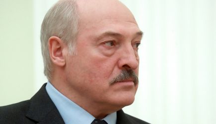 Белорусов начали готовить к защите независимости