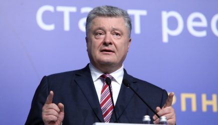 Запад взял обнаглевшего Порошенко на короткий поводок