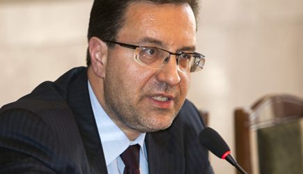 Молдавские депутаты проголосовали за Лупу