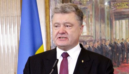 Терпящий бедствие Порошенко набросился на Путина