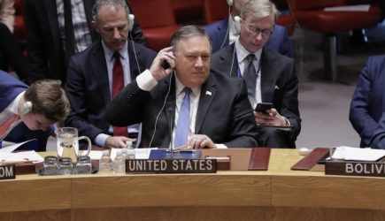 «Стратегия пораженца»: слова Помпео о «пустой угрозе» России оценил эксперт