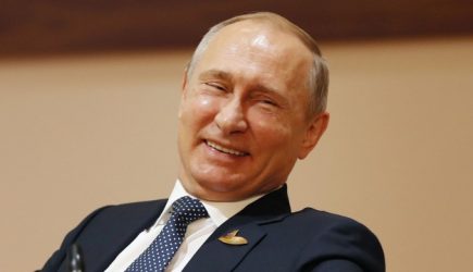 Путин в послании пошутил про присоединение Крыма