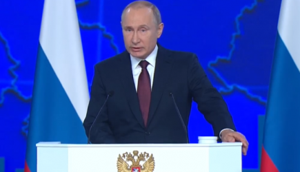 «Лучше сразу уйти»: Путин распек паникеров и лентяев