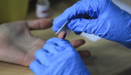 Дума приняла закон о помощи тяжелобольным пациентам