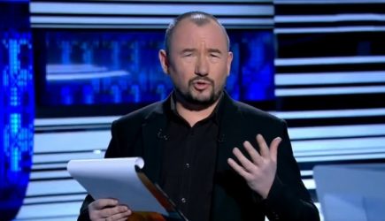 Высмеянный ведущий Первого канала отреагировал на нападки