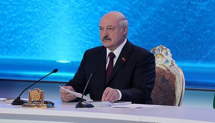 Сталинские замашки: Лукашенко решил подмять под себя Россию