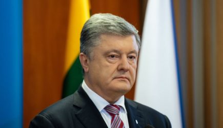 Порошенко спасся бегством от разъяренных украинцев