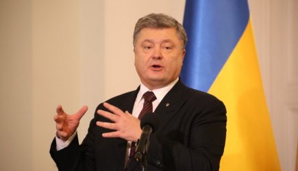 Порошенко пугает Россию ржавыми ракетами