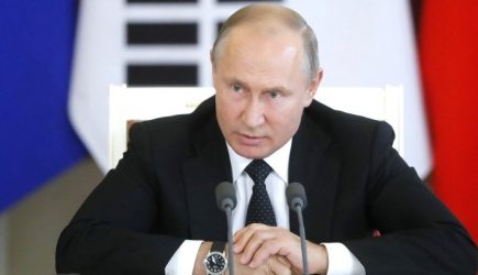 СПЧ призвал Путина не подписывать законы о фейковых новостях и оскорблении госсимволов