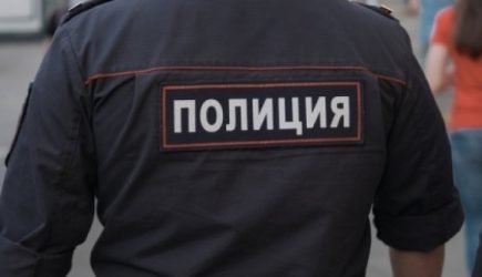 Трое детей сутки сидели в квартире с трупом матери в Петербурге