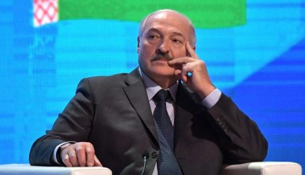 Нагрубивший Путину Лукашенко объявил об уходе