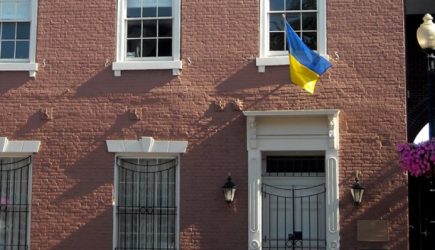 Украинские избирательные участки открылись в США