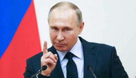Путин ответил шведскому премьеру строками из &laquo;Полтавы&raquo;