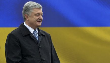 Проигравший Порошенко решился на безумный поступок