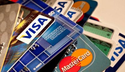 Visa и MasterCard обяжут российские банки выпускать бесконтактные карты