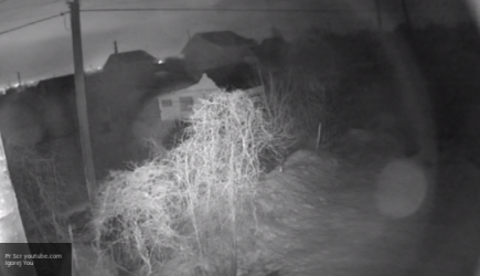 Самарцев испугали яркие вспышки света в небе