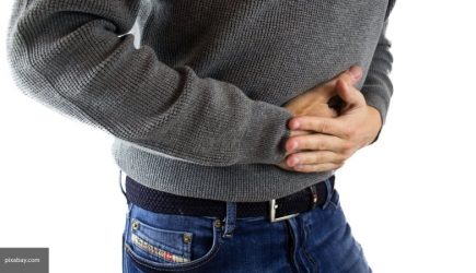 Онкологи рассказали о скрытых признаках рака кишечника