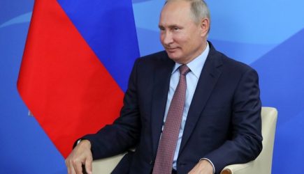 Путин и премьер Швеции устроили баттл в стихах — видео