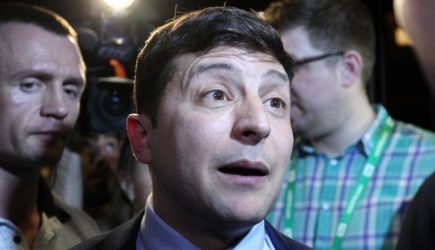 Опрос показал, что Зеленского во втором туре намерены поддержать 61% избирателей